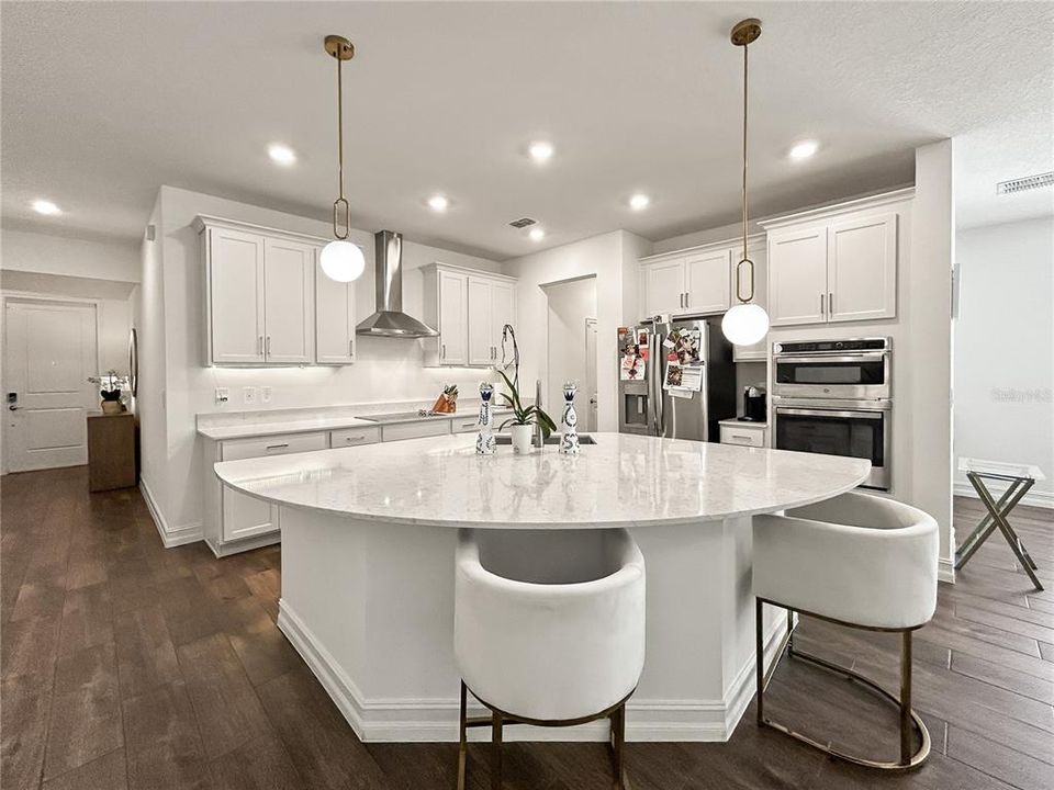 For Rent: $3,600 (3 beds, 2 baths, 1829 Square Feet)