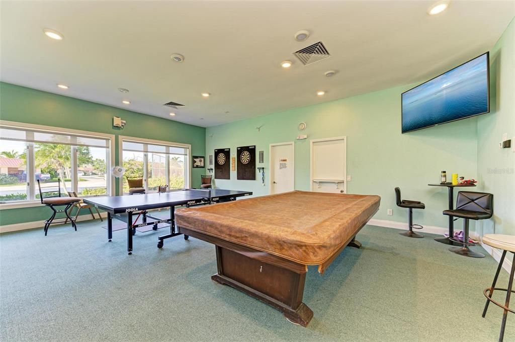 For Sale: $355,000 (2 beds, 2 baths, 1135 Square Feet)