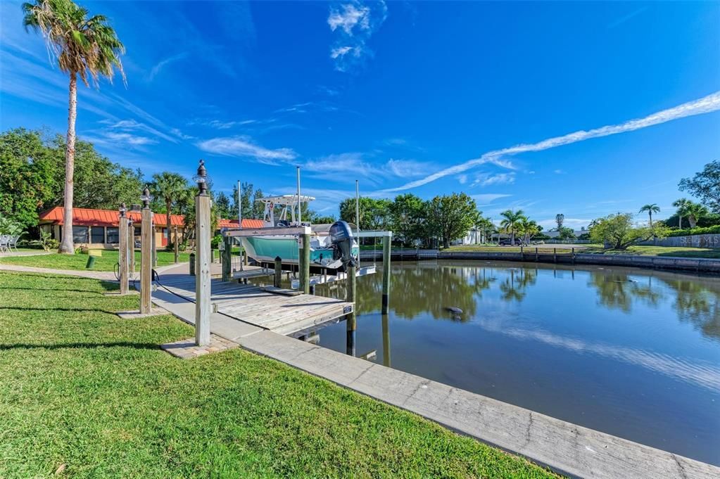 For Sale: $355,000 (2 beds, 2 baths, 1135 Square Feet)