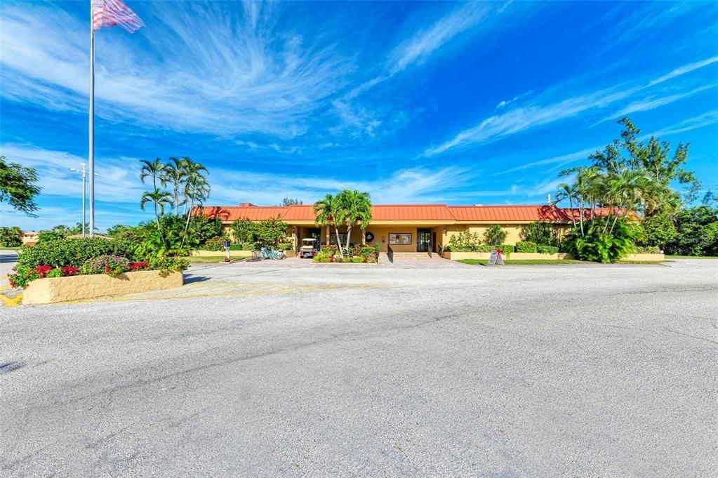 For Sale: $355,000 (2 beds, 2 baths, 1135 Square Feet)