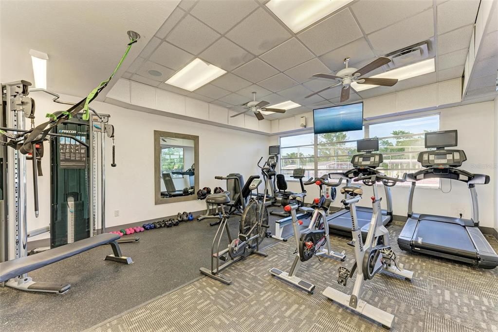 For Sale: $355,000 (2 beds, 2 baths, 1135 Square Feet)
