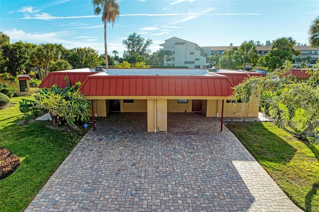For Sale: $355,000 (2 beds, 2 baths, 1135 Square Feet)