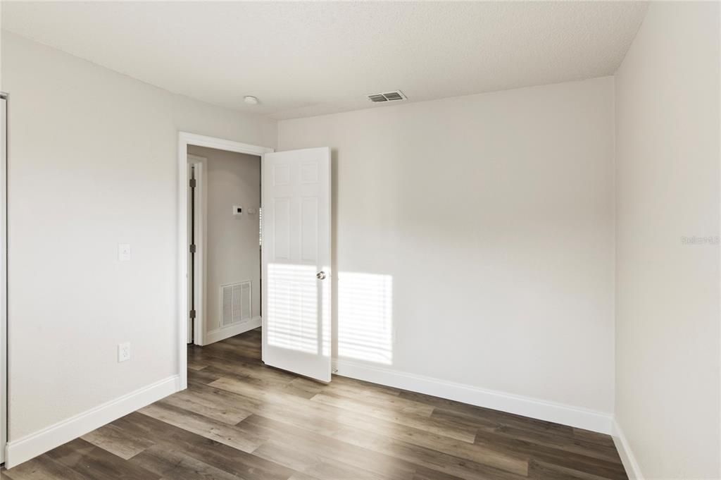 For Sale: $325,000 (2 beds, 2 baths, 1108 Square Feet)