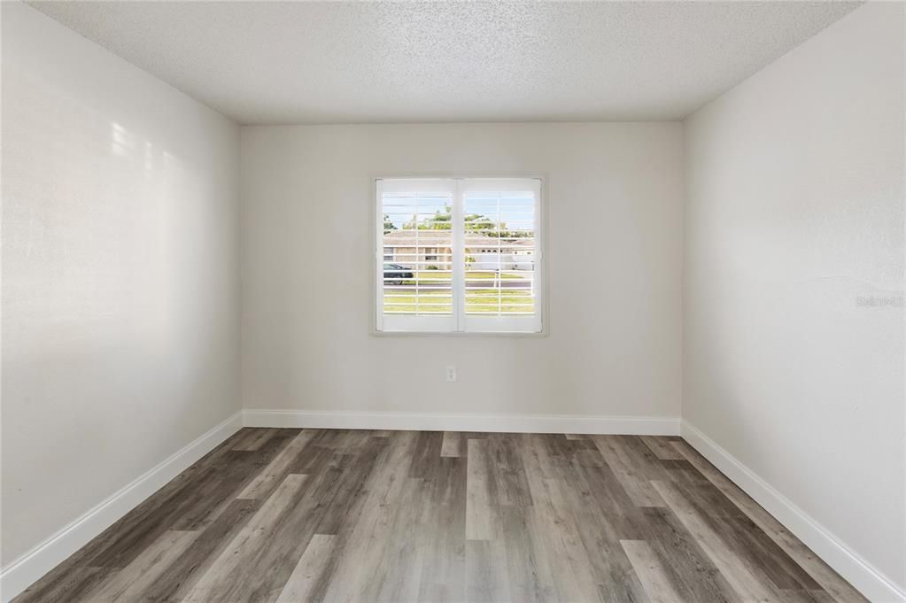 For Sale: $325,000 (2 beds, 2 baths, 1108 Square Feet)