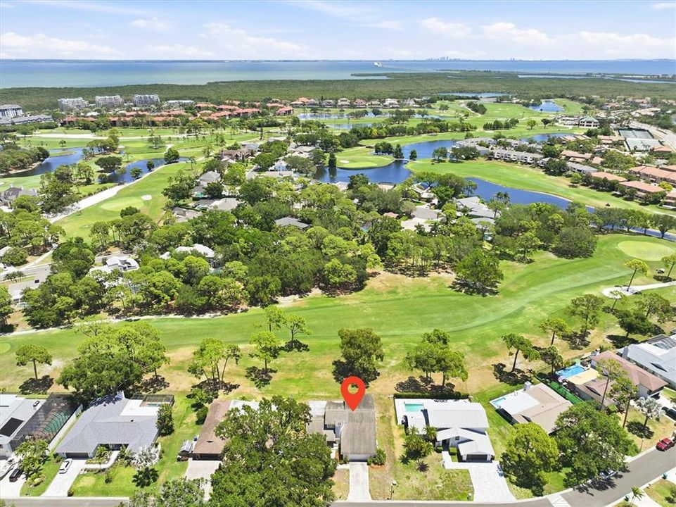 En Venta: $1,135,000 (4 camas, 3 baños, 3106 Pies cuadrados)