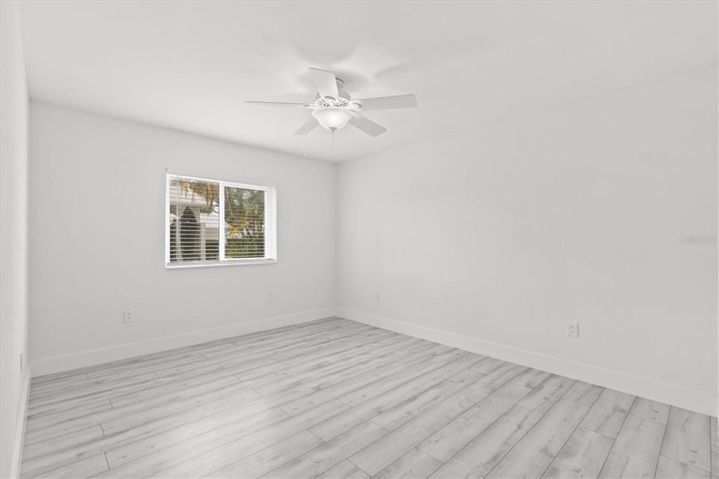 En Venta: $1,135,000 (4 camas, 3 baños, 3106 Pies cuadrados)