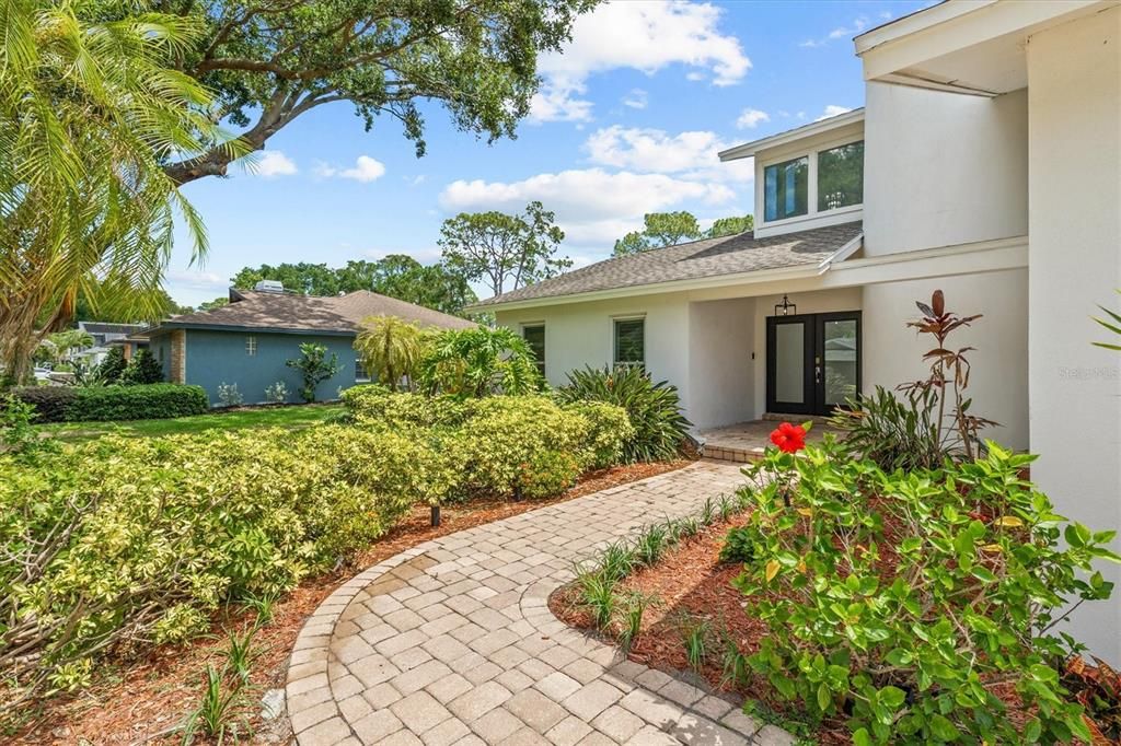 En Venta: $1,135,000 (4 camas, 3 baños, 3106 Pies cuadrados)