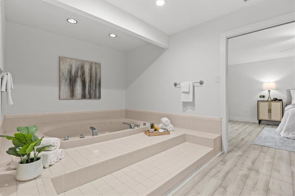 En Venta: $1,135,000 (4 camas, 3 baños, 3106 Pies cuadrados)