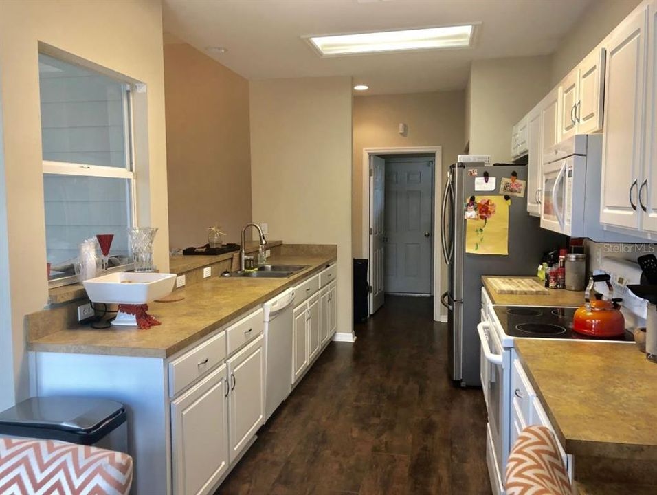 En Renta: $2,495 (4 camas, 2 baños, 1870 Pies cuadrados)