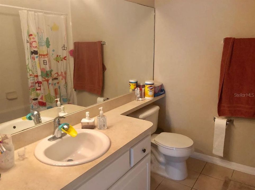 En Renta: $2,495 (4 camas, 2 baños, 1870 Pies cuadrados)
