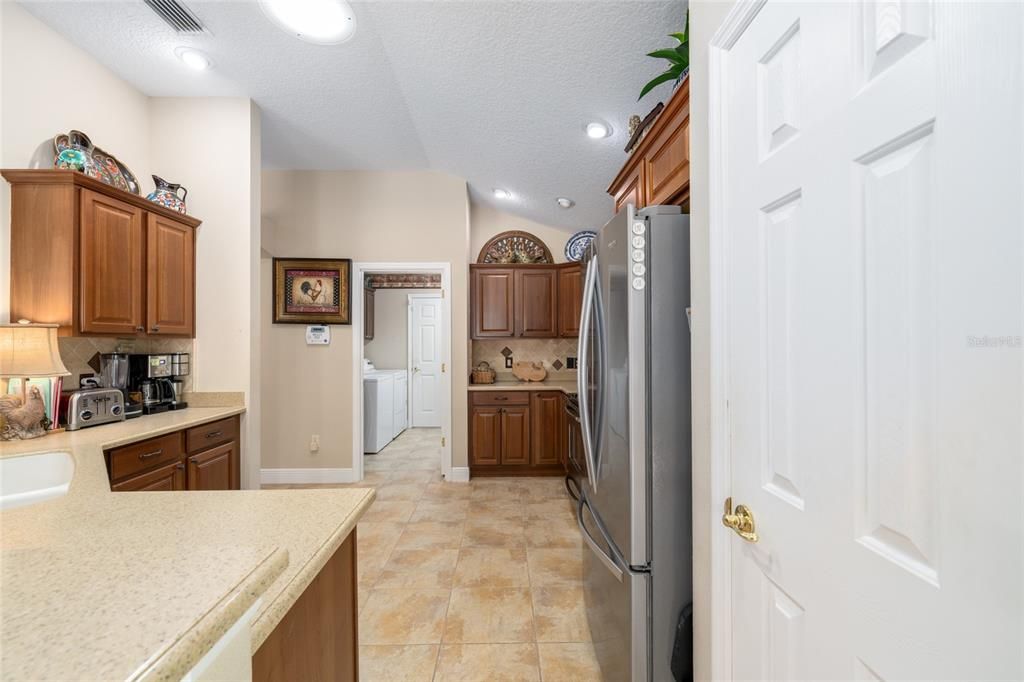 For Sale: $799,900 (3 beds, 2 baths, 1978 Square Feet)