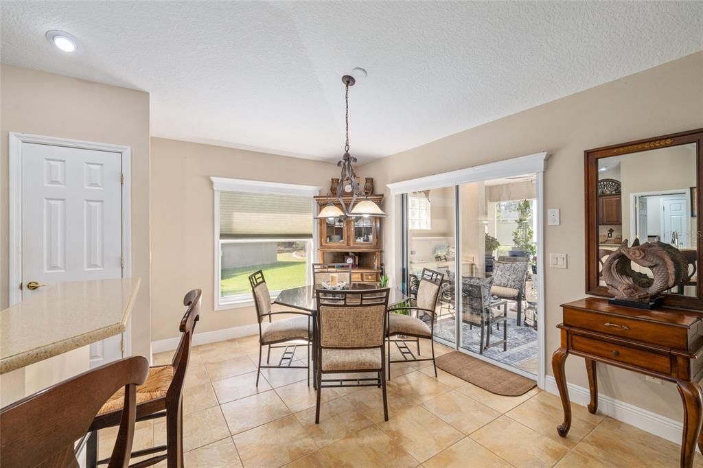 For Sale: $799,900 (3 beds, 2 baths, 1978 Square Feet)