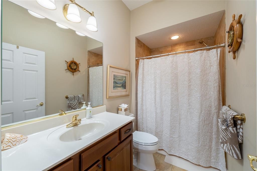 For Sale: $799,900 (3 beds, 2 baths, 1978 Square Feet)