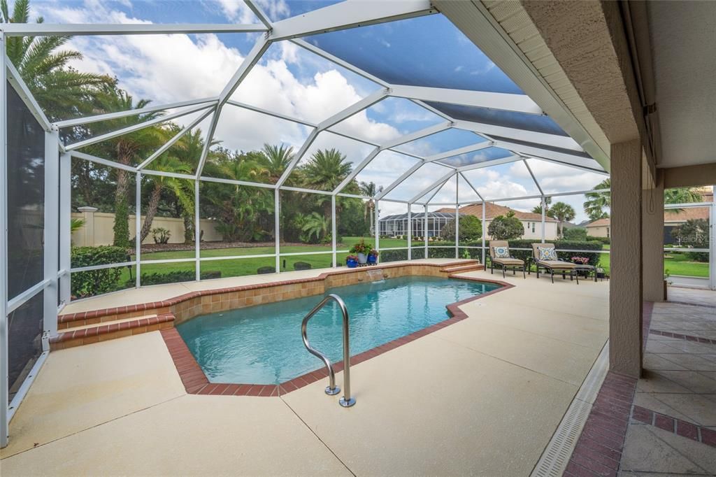 For Sale: $799,900 (3 beds, 2 baths, 1978 Square Feet)