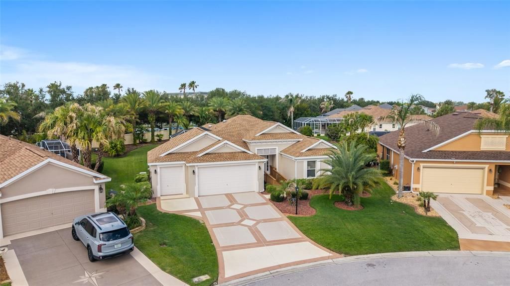 For Sale: $799,900 (3 beds, 2 baths, 1978 Square Feet)
