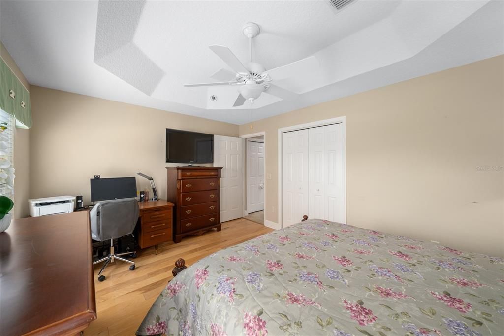 For Sale: $799,900 (3 beds, 2 baths, 1978 Square Feet)