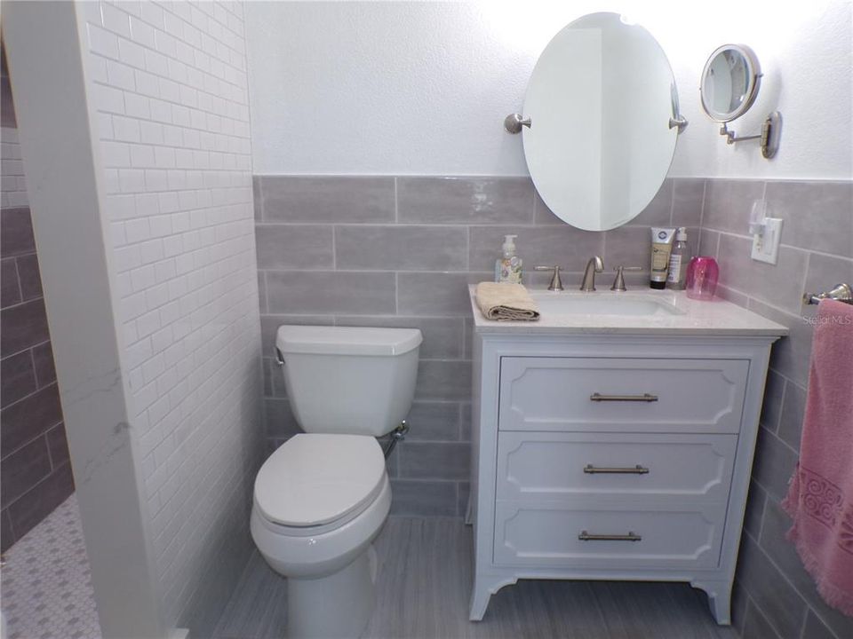 Activo con contrato: $170,000 (2 camas, 2 baños, 833 Pies cuadrados)