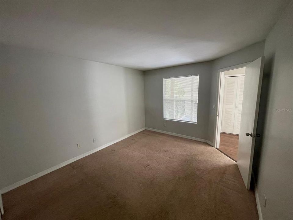 For Rent: $1,250 (1 beds, 1 baths, 696 Square Feet)