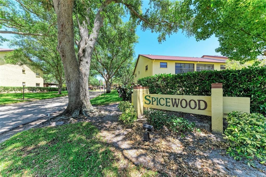 For Sale: $169,900 (2 beds, 2 baths, 1100 Square Feet)