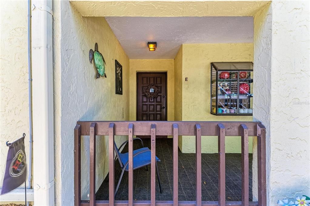 For Sale: $169,900 (2 beds, 2 baths, 1100 Square Feet)