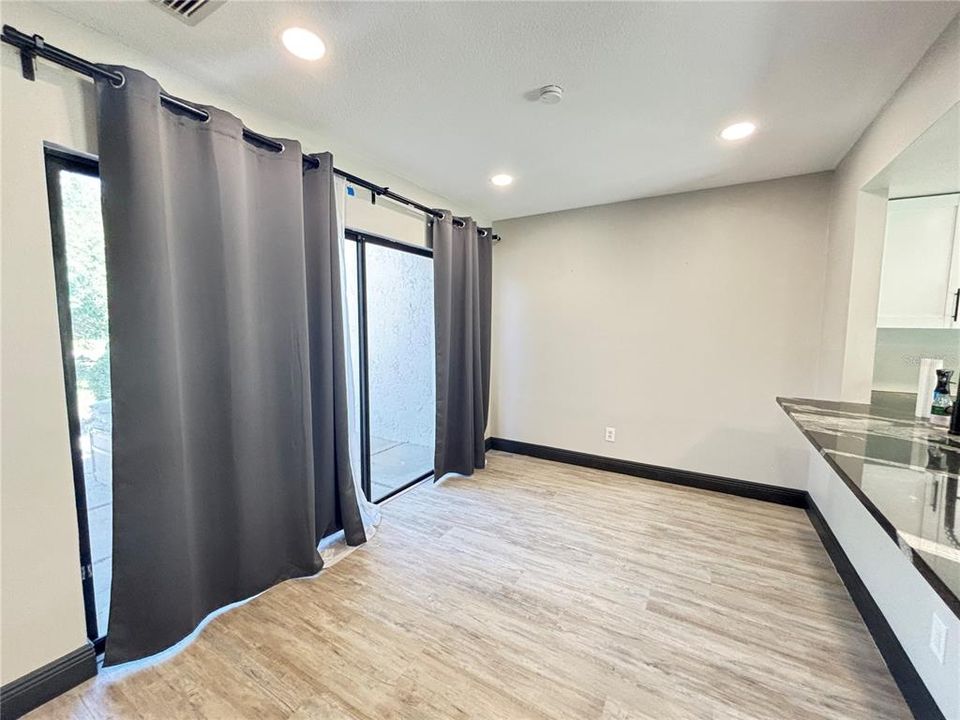 En Renta: $3,195 (3 camas, 2 baños, 1515 Pies cuadrados)