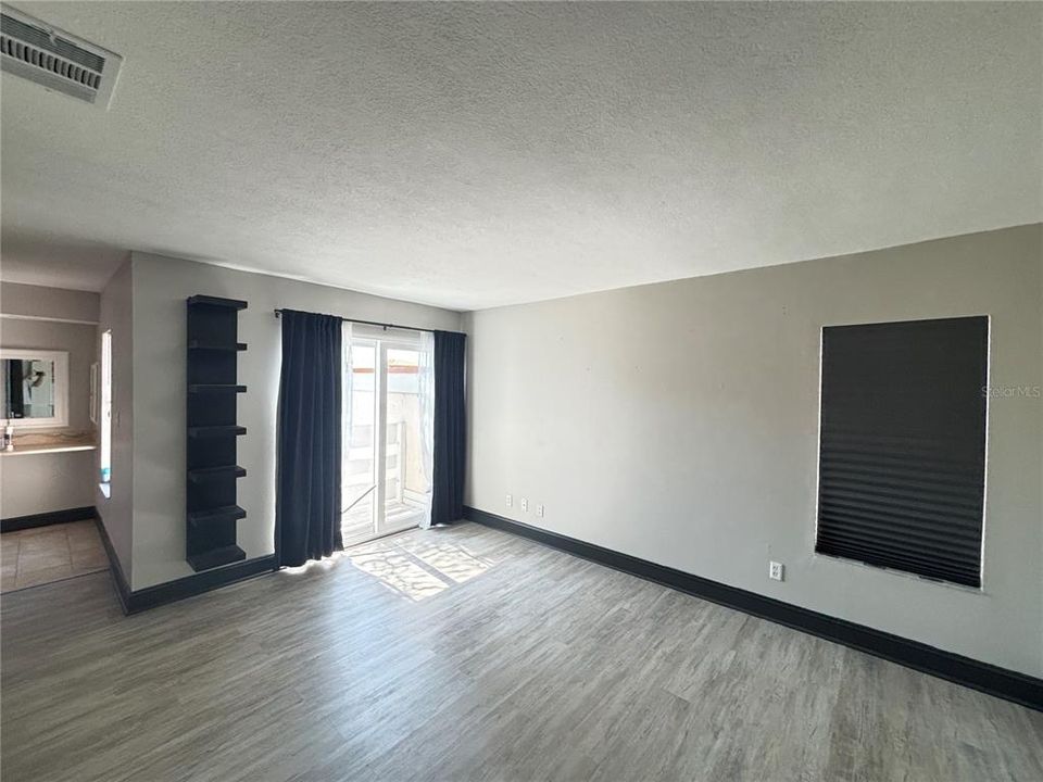 En Renta: $3,195 (3 camas, 2 baños, 1515 Pies cuadrados)