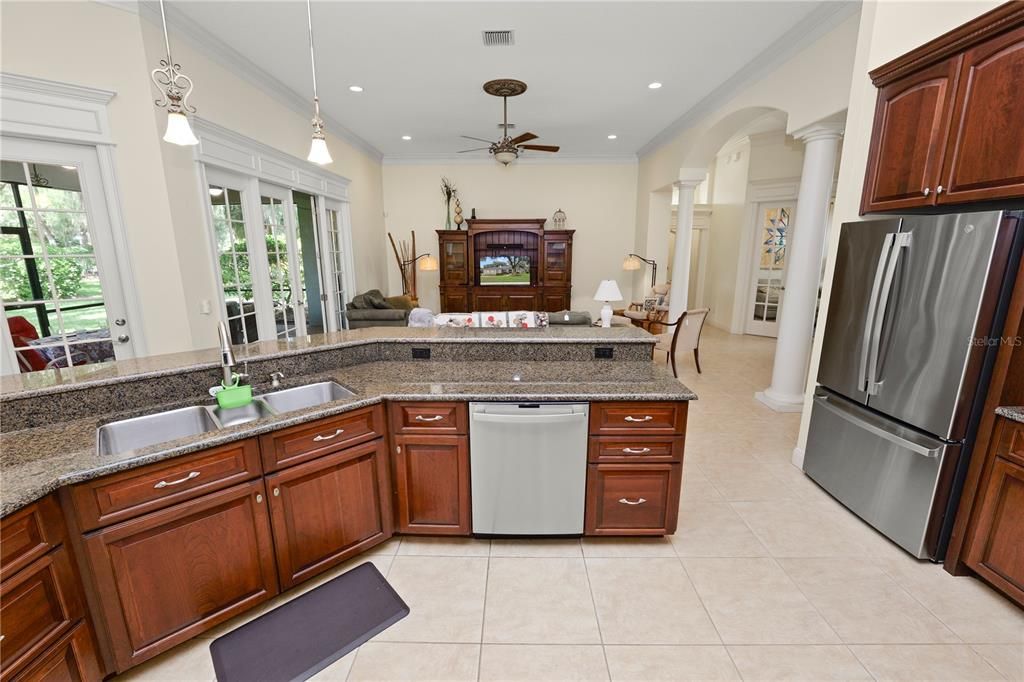 For Sale: $689,900 (4 beds, 3 baths, 3199 Square Feet)