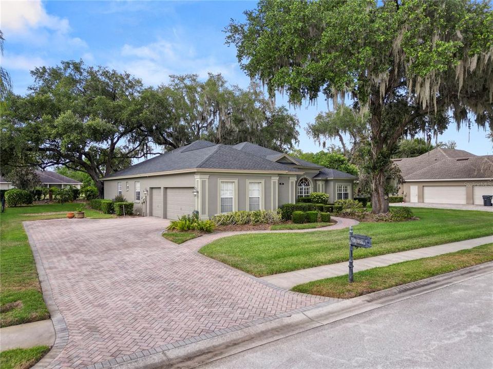 For Sale: $689,900 (4 beds, 3 baths, 3199 Square Feet)