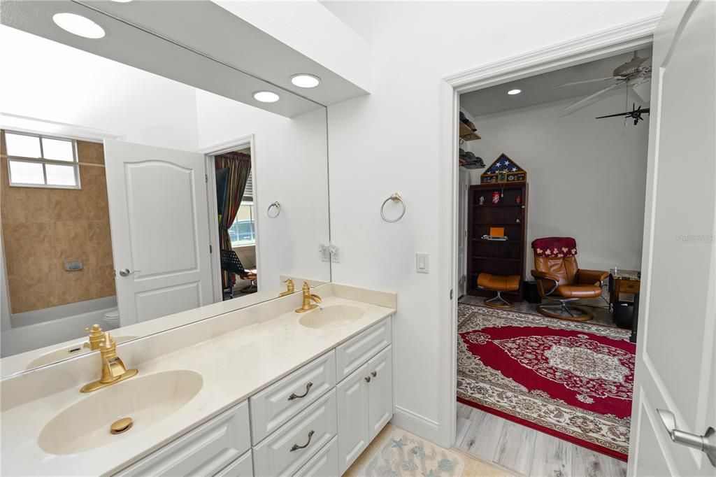 For Sale: $689,900 (4 beds, 3 baths, 3199 Square Feet)