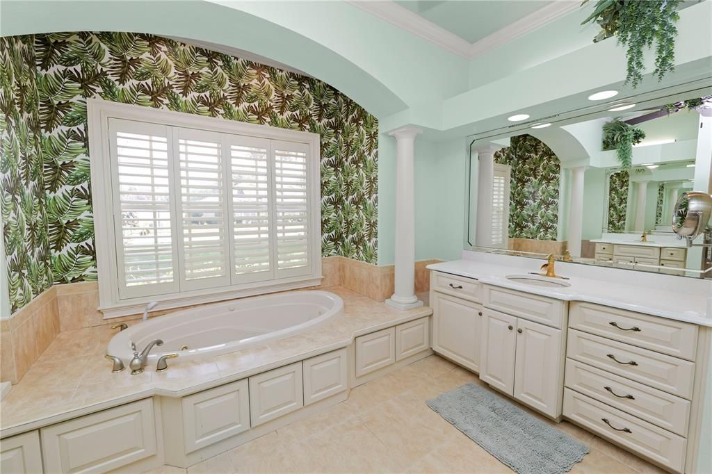 For Sale: $689,900 (4 beds, 3 baths, 3199 Square Feet)