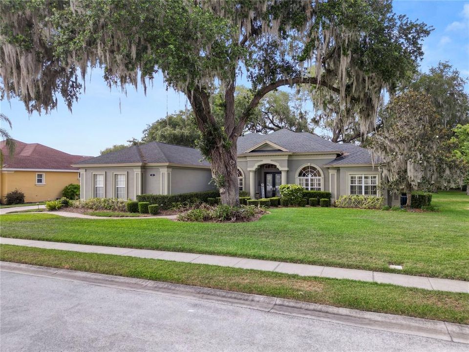 For Sale: $689,900 (4 beds, 3 baths, 3199 Square Feet)