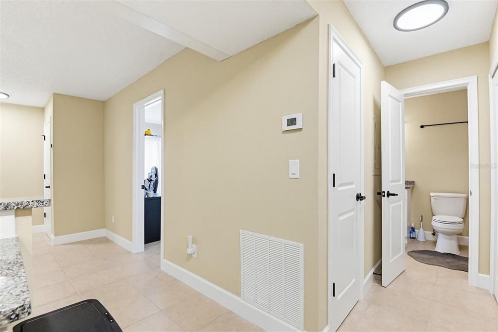 For Sale: $145,000 (2 beds, 2 baths, 833 Square Feet)