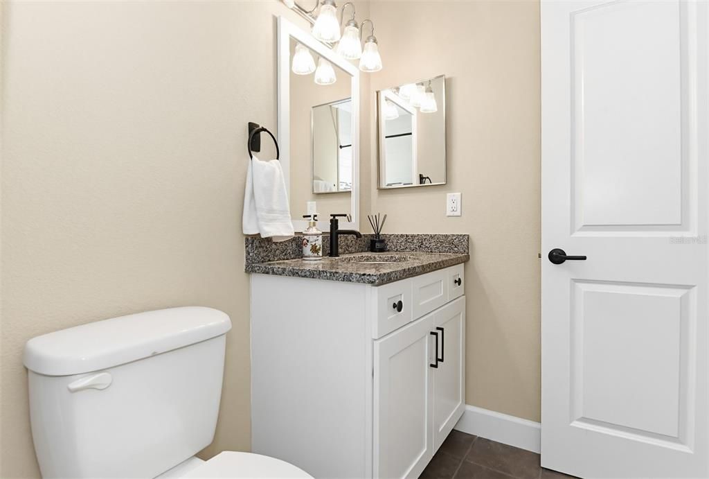 For Sale: $145,000 (2 beds, 2 baths, 833 Square Feet)