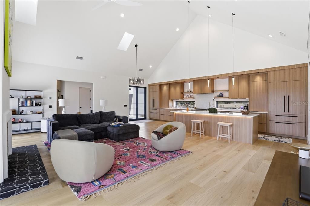 For Sale: $849,900 (3 beds, 2 baths, 2581 Square Feet)