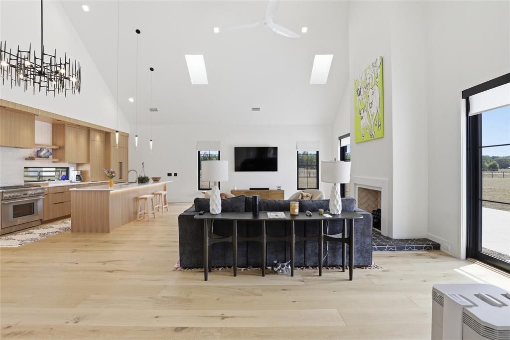 For Sale: $849,900 (3 beds, 2 baths, 2581 Square Feet)