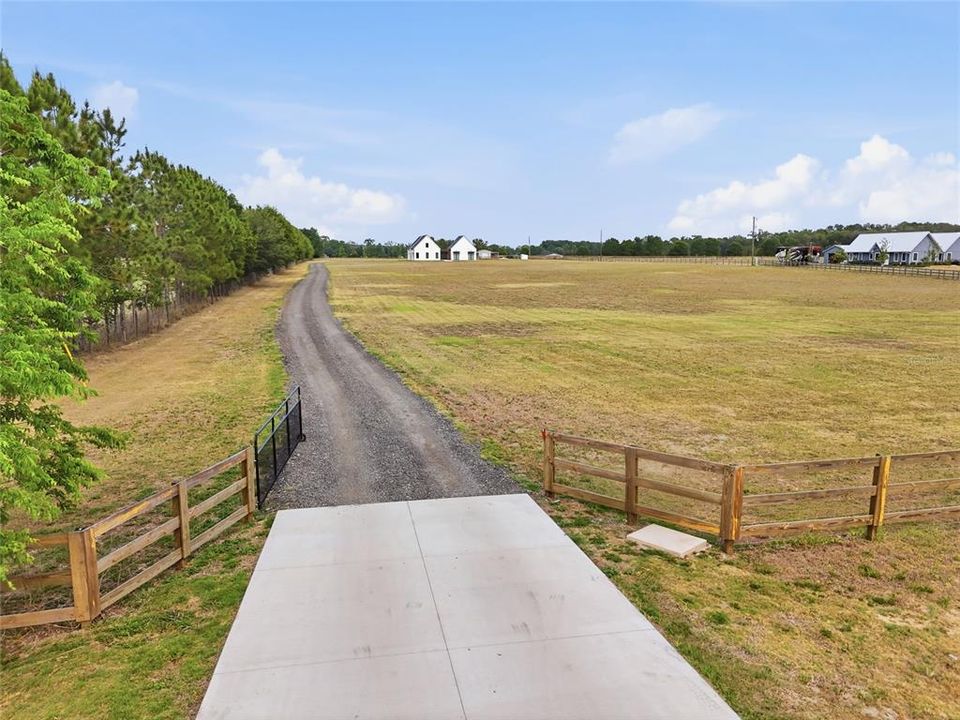 For Sale: $849,900 (3 beds, 2 baths, 2581 Square Feet)