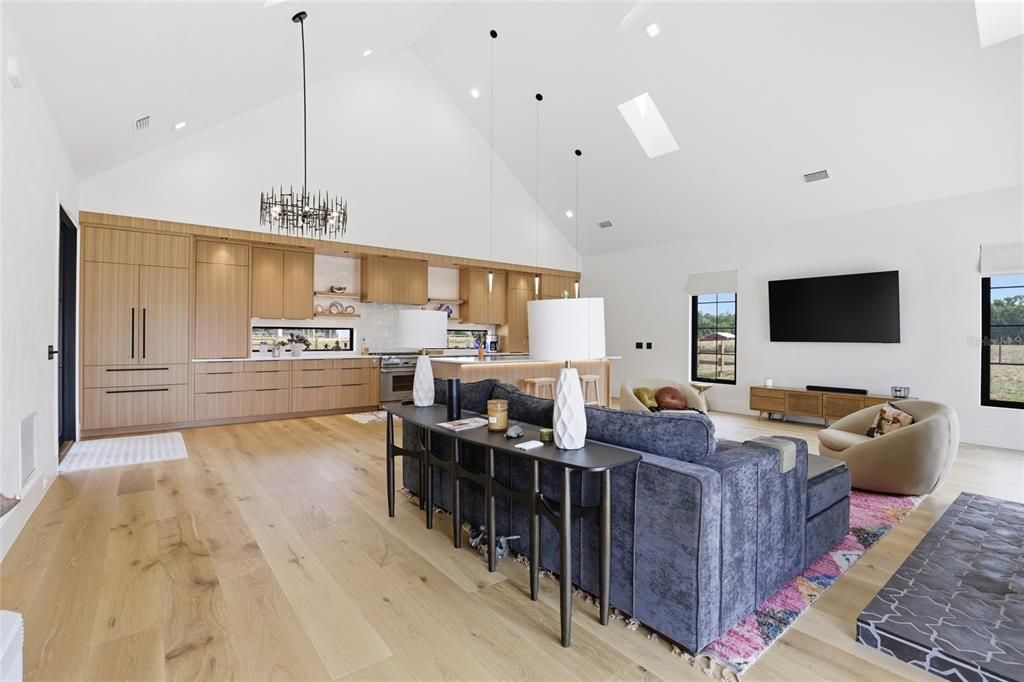 For Sale: $849,900 (3 beds, 2 baths, 2581 Square Feet)