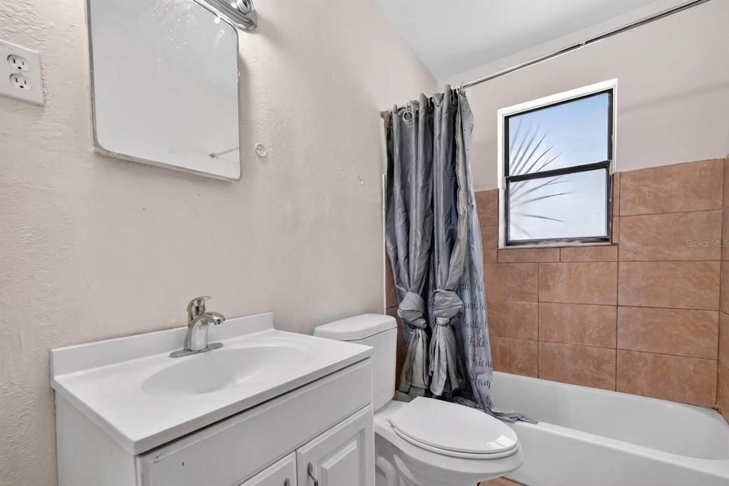 En Venta: $180,000 (2 camas, 1 baños, 952 Pies cuadrados)
