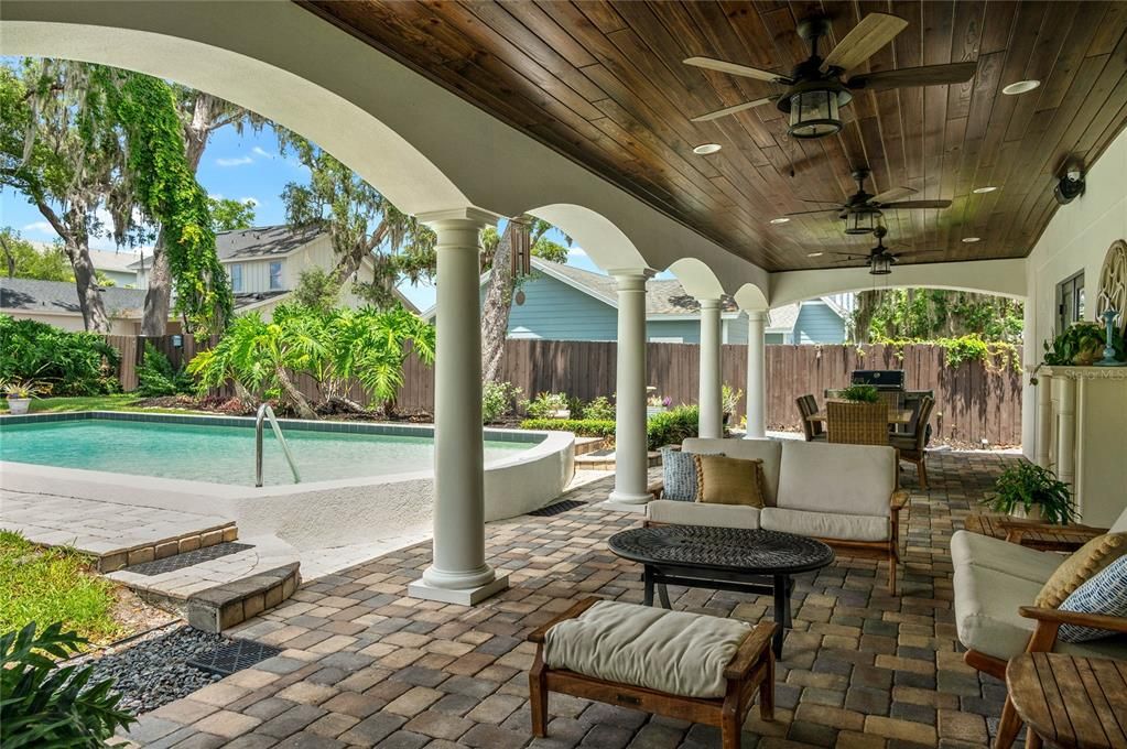 Activo con contrato: $1,489,000 (4 camas, 3 baños, 3797 Pies cuadrados)