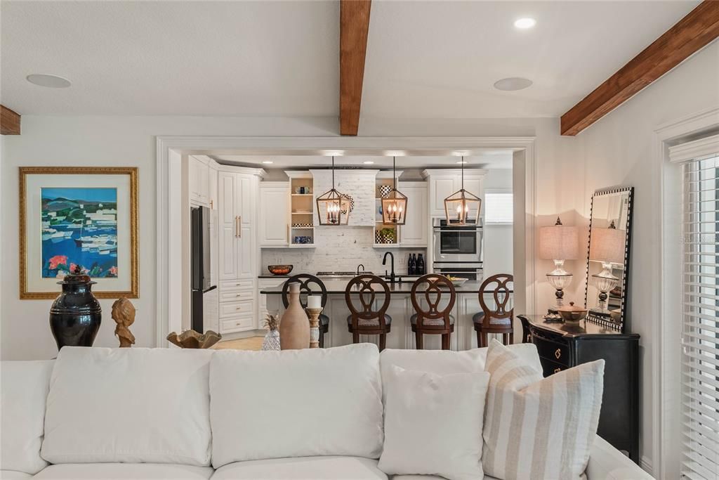 Activo con contrato: $1,489,000 (4 camas, 3 baños, 3797 Pies cuadrados)