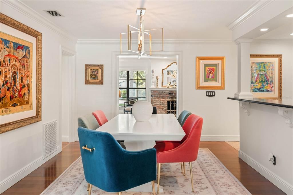 Activo con contrato: $1,489,000 (4 camas, 3 baños, 3797 Pies cuadrados)