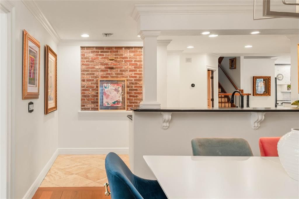 Activo con contrato: $1,489,000 (4 camas, 3 baños, 3797 Pies cuadrados)