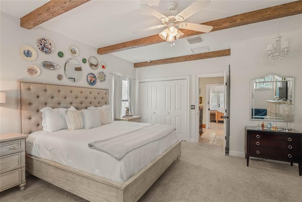 Activo con contrato: $1,489,000 (4 camas, 3 baños, 3797 Pies cuadrados)