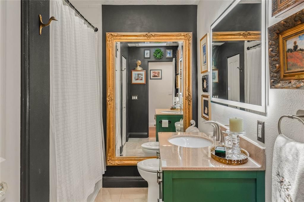 Activo con contrato: $1,489,000 (4 camas, 3 baños, 3797 Pies cuadrados)