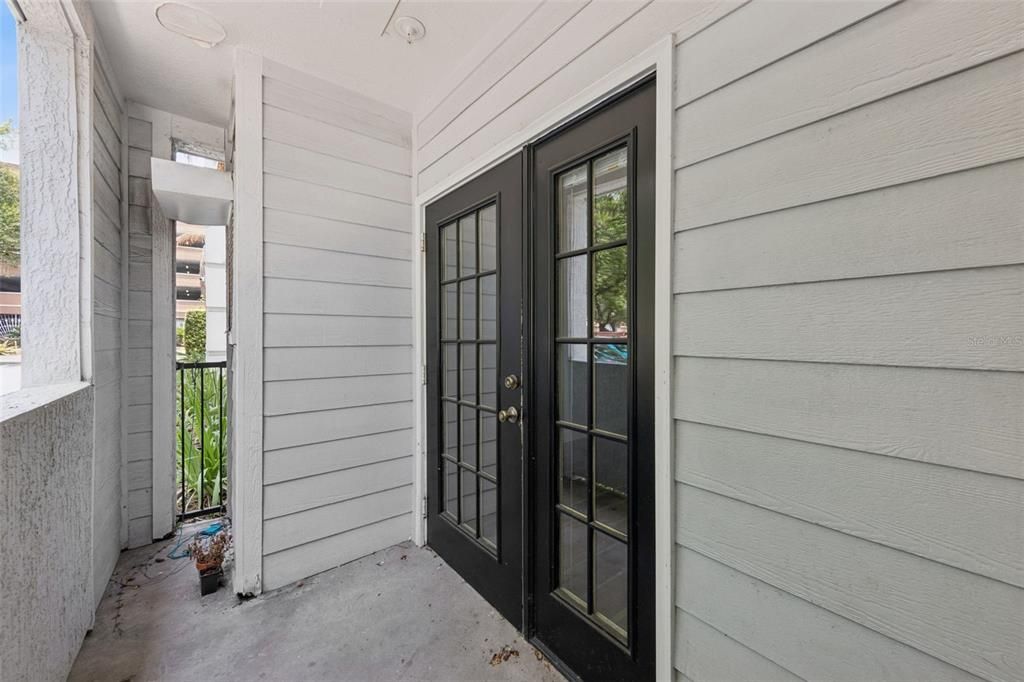 Active With Contract: $128,900 (1 beds, 1 baths, 744 Square Feet)