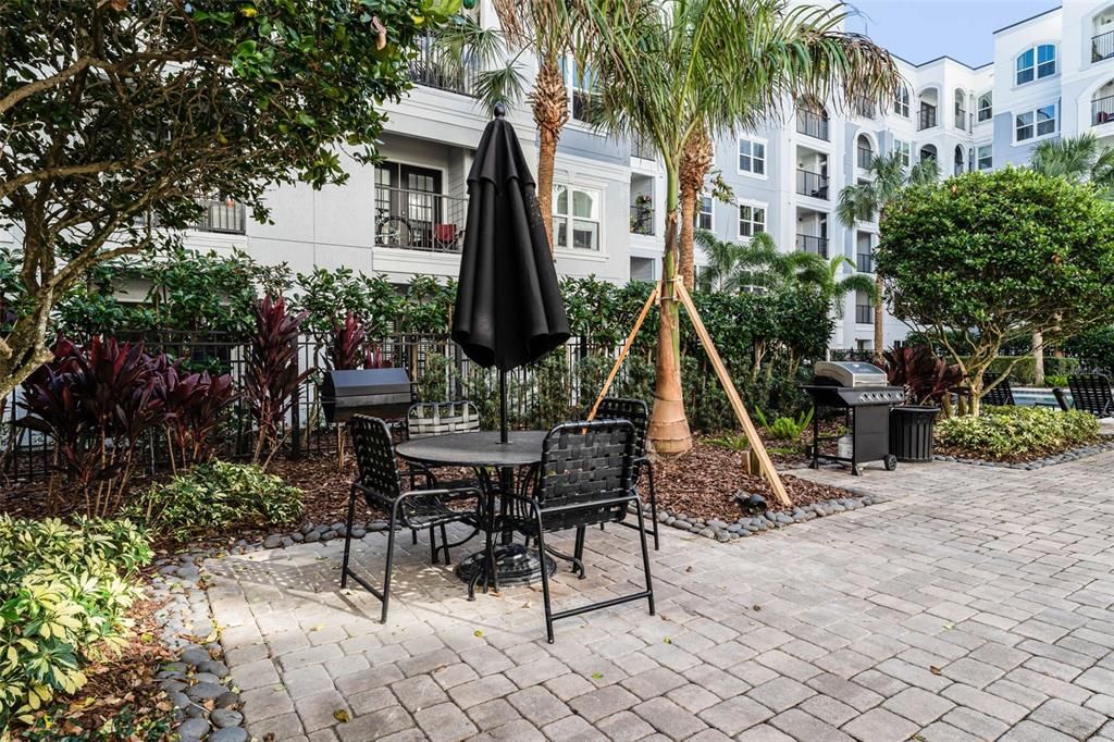 Active With Contract: $128,900 (1 beds, 1 baths, 744 Square Feet)