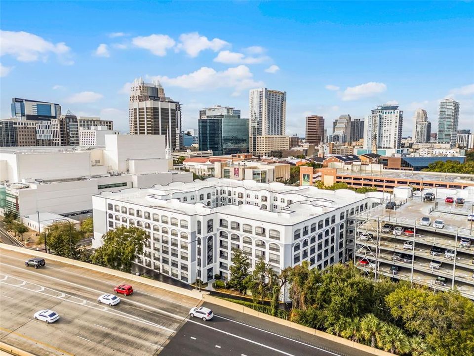 Active With Contract: $128,900 (1 beds, 1 baths, 744 Square Feet)