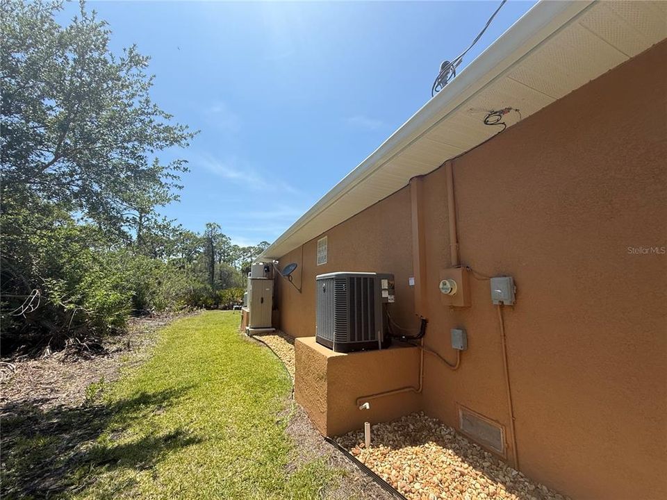 Activo con contrato: $245,000 (3 camas, 2 baños, 1780 Pies cuadrados)