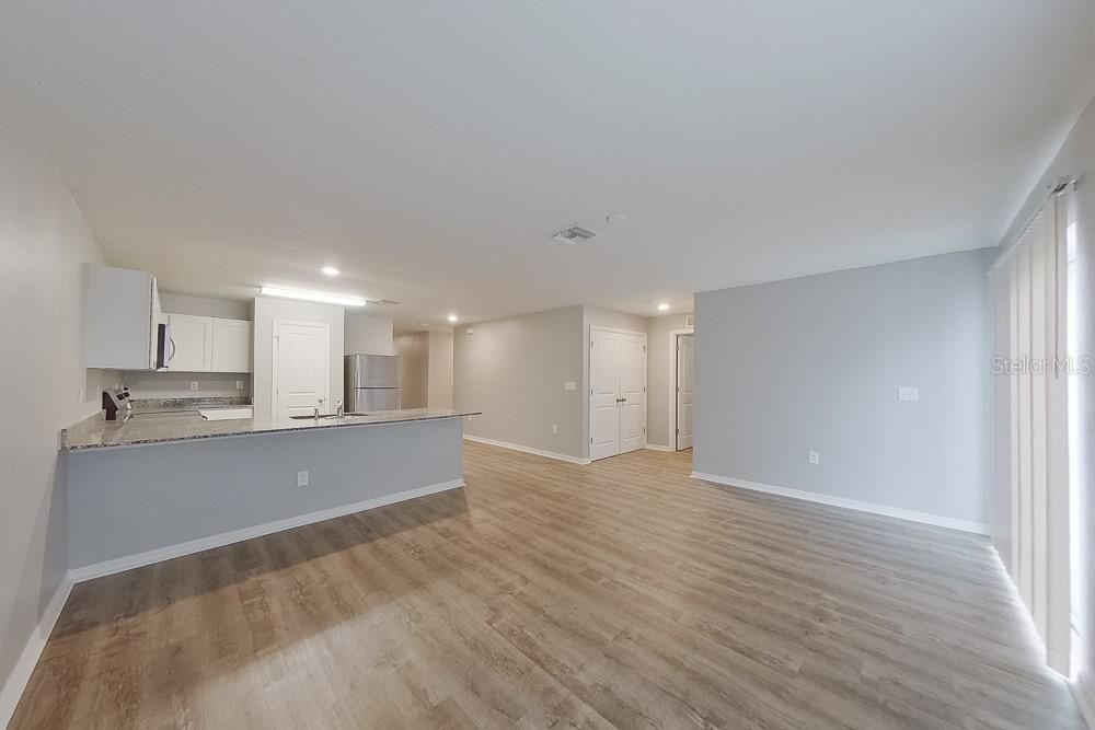 For Rent: $1,695 (4 beds, 2 baths, 1499 Square Feet)