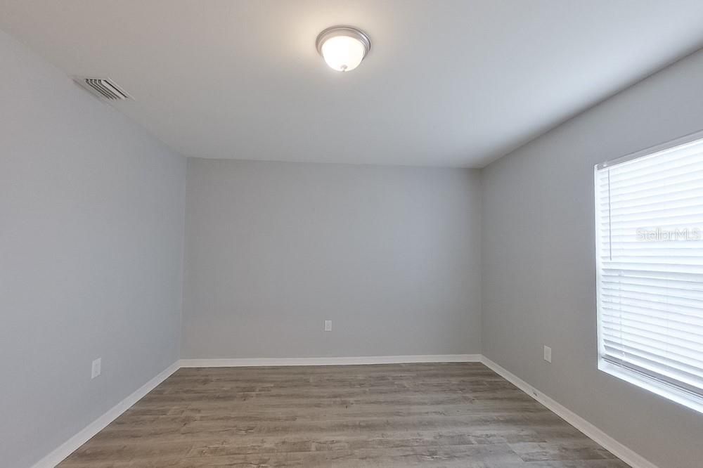 For Rent: $1,695 (4 beds, 2 baths, 1499 Square Feet)